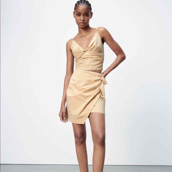 Zara Beige Pinstriped Striped Sleeveless Crop Top Mini Skirt 2 Piece Set Size XS - Picture 1 of 13